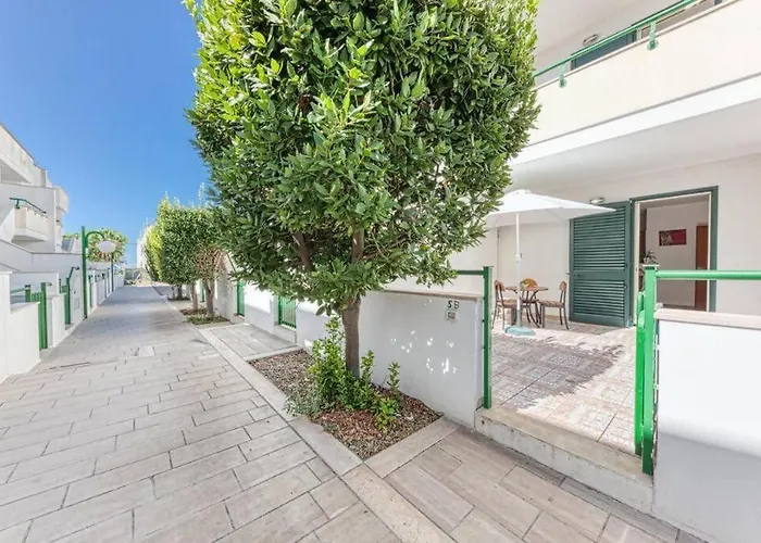 Rosso Tramonto By Vivimy Vakantiehuis Ugento